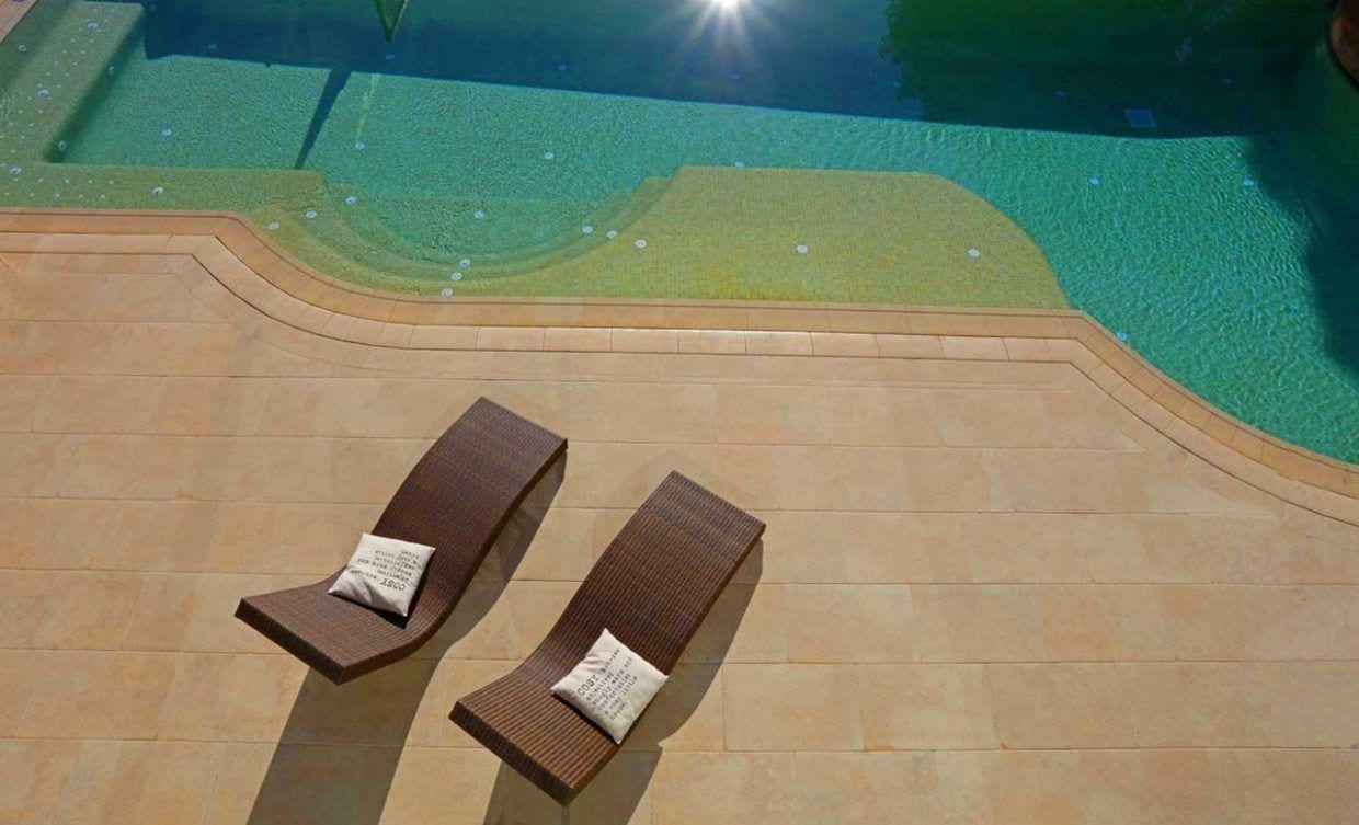 TERRACESANDPOOLW 11